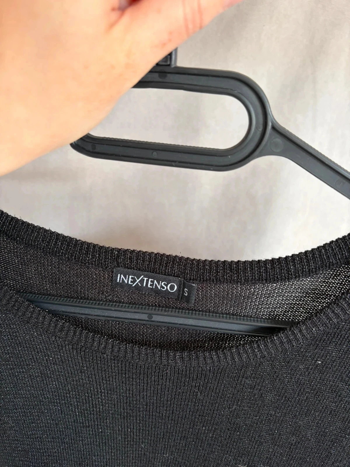 Lindo suéter negro con lentejuelas – photo 3